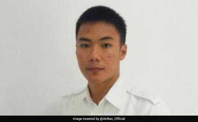 Indonesia Air Traffic Controller Dies Helping Plane Take Off During Quake