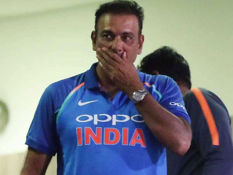 इंग्‍लैंड दौरे के बाद आलोचना से घिरे टीम इं‍डिया के कोच रवि शास्‍त्री ने BCCI से किया यह आग्रह...