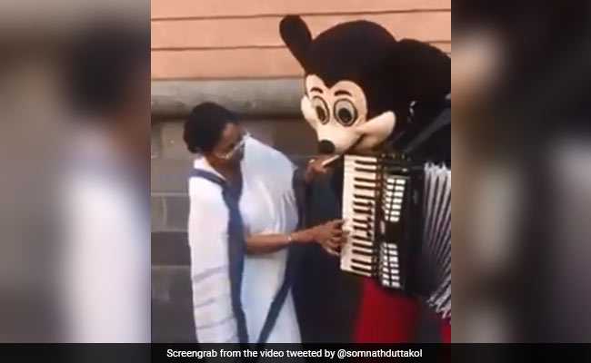 Mamata Banerjee Played The Accordion In Germany. Her Critics Sneered