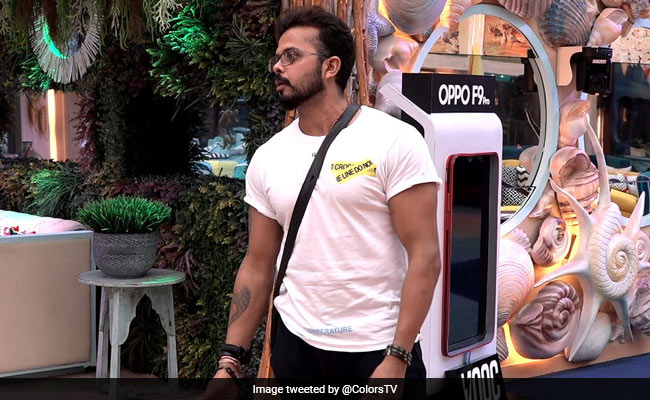 <I>Bigg Boss 12</I>, Day 2, Written Update: S Sreesanth Takes Off Mic, Threatens To Leave The House