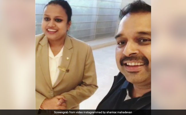 होटल में शंकर महादेवन के लिए लड़की ने गाया ऐसा गाना, सुनकर आप भी हो जाएंगे मदहोश