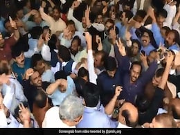 पाकिस्तान सीनेट चुनाव में नवाज शरीफ की पार्टी की शानदार जीत, जानें- इमरान की पार्टी का हाल पाकिस्तान सीनेट चुनाव में नवाज शरीफ की पार्टी की शानदार जीत, जानें- इमरान की पार्टी का हाल