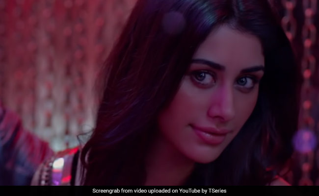 <I>Loveyatri</I>: 'To Debut In A Film Produced By Salman Khan Feels Like A Dream,' Says Warina Hussain