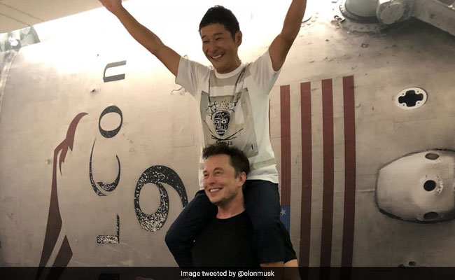 Japanese Billionaire Will Be First Tourist On Moon, Reveals SpaceX