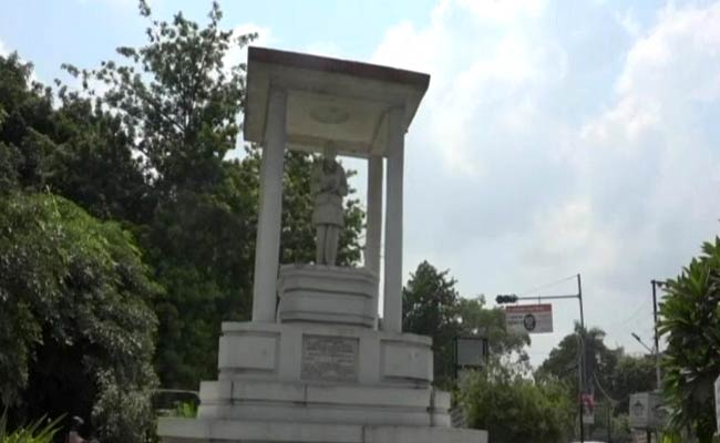 PM, Yogi Adityanath Trying To Erase Nehru's Memories, Alleges Congress