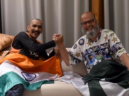 Asia Cup 2018: India-Pakistan Superfan Friends Prove Cricket 'Has No Boundaries' Asia Cup 2018: India-Pakistan Superfan Friends Prove Cricket 'Has No Boundaries'