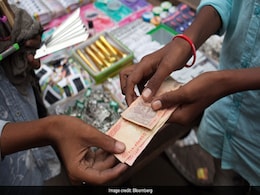 Fitch Ratings ने भारत के GDP ग्रोथ के अनुमान में किया सुधार, अब हो सकती है -9.4% की गिरावट Fitch Ratings ने भारत के GDP ग्रोथ के अनुमान में किया सुधार, अब हो सकती है -9.4% की गिरावट