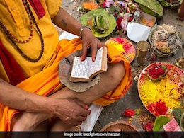 Pitru Paksha 2021 : पितृ पक्ष में भरणी नक्षत्र का महत्व, तर्पण के लिए शुभ है ये नक्षत्र Pitru Paksha 2021 : पितृ पक्ष में भरणी नक्षत्र का महत्व, तर्पण के लिए शुभ है ये नक्षत्र