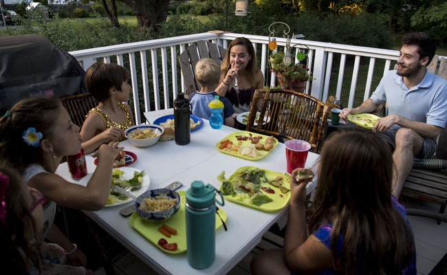 Children Of US Sperm Donors Find Their Half Siblings And Demand Change