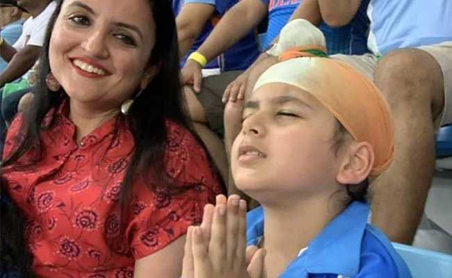 Ind vs Ban: à¤­à¤¾à¤°à¤¤ à¤à¥ à¤à¥à¤¤ à¤à¥ à¤²à¤¿à¤ à¤¯à¥à¤ à¤¦à¥à¤ à¤à¤°à¤¤à¤¾ à¤¦à¤¿à¤à¤¾ à¤¬à¤à¥à¤à¤¾, AFG à¤à¥ à¤®à¥à¤ à¤®à¥à¤ à¤°à¥à¤¨à¥ à¤ªà¤° à¤¹à¥à¤ à¤¥à¤¾ à¤µà¤¾à¤¯à¤°à¤².. à¤¦à¥à¤à¥à¤ à¤à¥à¤¬à¤¸à¥à¤°à¤¤ Pics