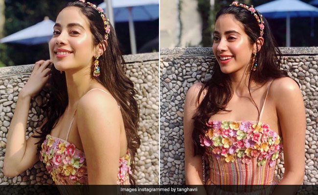4 Pretty Headbands You Can Wear With Your Indian Outfits This Season