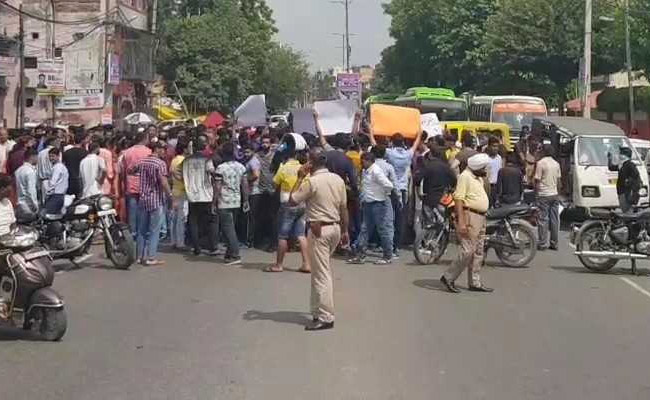 Delhi Girl, 3, Raped; "Please Help Us," Parents Plead In Facebook Video