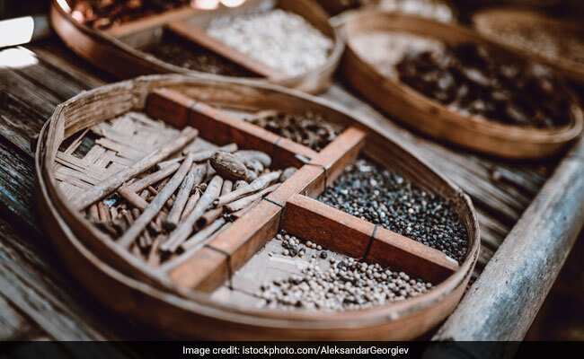 Natural Ways To Fight Hypertension: Try These Herbs To Control High Blood Pressure