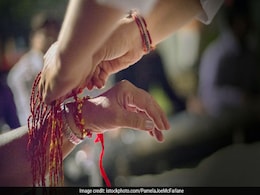 अनंत चतुर्दशी 2018: भगवान विष्णु की पूजा में अनंत सूत्र का क्या है महत्व, क्यों लगाई जाती है इस सूत्र में 14 गांठें अनंत चतुर्दशी 2018: भगवान विष्णु की पूजा में अनंत सूत्र का क्या है महत्व, क्यों लगाई जाती है इस सूत्र में 14 गांठें