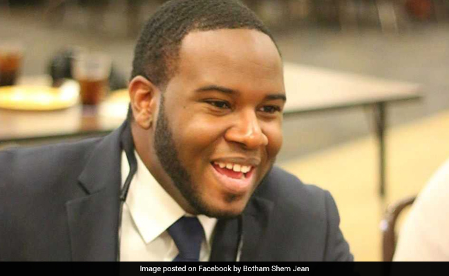 US Police Identify Officer Who Allegedly Shot Man In His Own Apartment