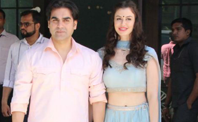 Ganesh Chaturthi 2018: Arbaaz Khan And Rumoured Girlfriend Giorgia Andriani Attend Sister Arpita Khan Sharma's <i>Puja</i>