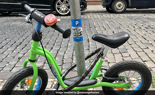 Strangers Do The Sweetest Thing For A Kid. A Tweet About It Is Now Viral