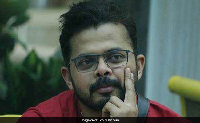 Bigg Boss 12: अंधेरा होते ही घर पर मोबाइल चलाते दिखे श्रीसंत! वीडियो हुआ वायरल