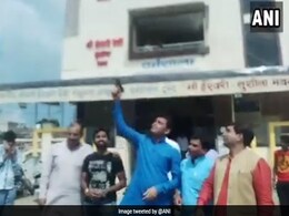 VIDEO: भोपाल में BJP नेताओं ने सड़क पर की खुलेआम फायरिंग, पार्टी ने दिया यह बयान... VIDEO: भोपाल में BJP नेताओं ने सड़क पर की खुलेआम फायरिंग, पार्टी ने दिया यह बयान...