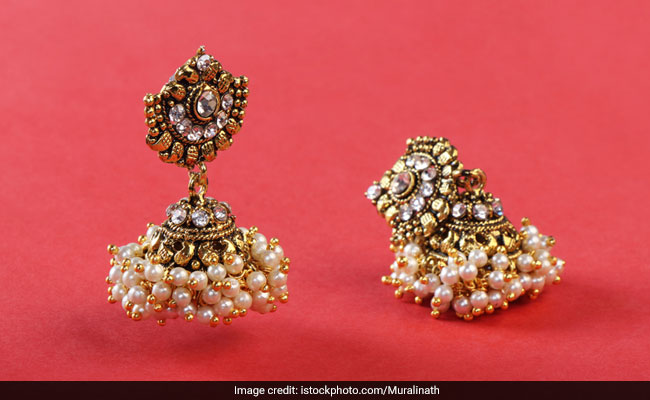 3 Accessories That Are Perfect For The Festive Season