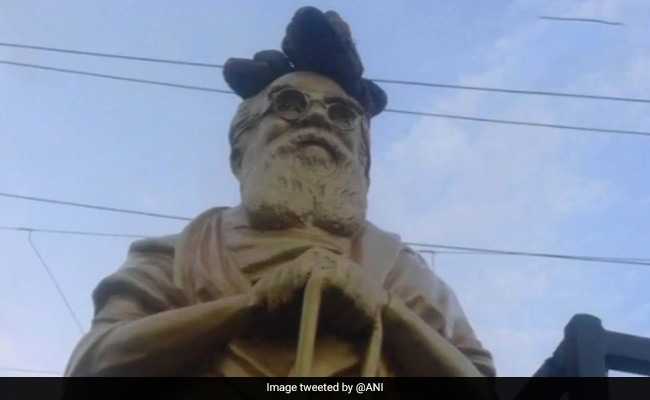 Periyar Statue Vandalised, Footwear Found On Its Head In Tamil Nadu