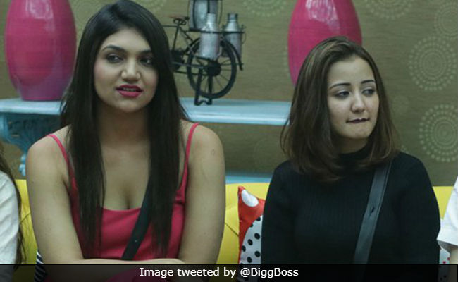 <i>Bigg Boss 12</i>, Day 8: Co-Captains Kriti and Roshmi Penalised For Breaking House Rules