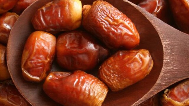 Dates benefits: Vitamin C-rich dates can boost immunity and improve skin quality