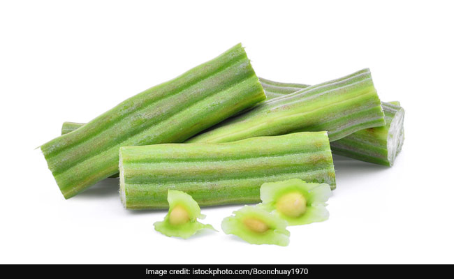 Moringa drumsticks are rich in Magnesium and B vitamins, which help in reducing stress