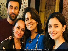 रणबीर कपूर की Mom नीतू ने आलिया के साथ पोस्ट की ये तस्वीर, फिर लिखा कुछ ऐसा रणबीर कपूर की Mom नीतू ने आलिया के साथ पोस्ट की ये तस्वीर, फिर लिखा कुछ ऐसा