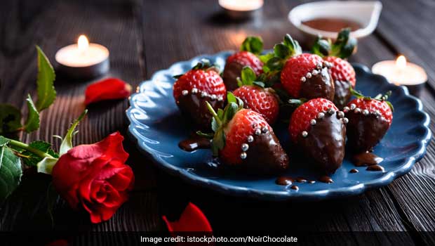 How To Make Chocolate Covered Strawberries
