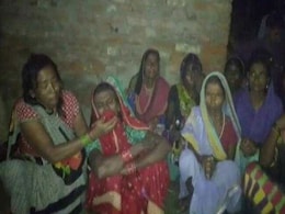 उत्तर प्रदेश: एक हफ्ते मां और उसके दो बच्चों की भूख से मौत! सरकार ने कहा- फूड प्वॉइजनिंग थी वजह उत्तर प्रदेश: एक हफ्ते मां और उसके दो बच्चों की भूख से मौत! सरकार ने कहा- फूड प्वॉइजनिंग थी वजह