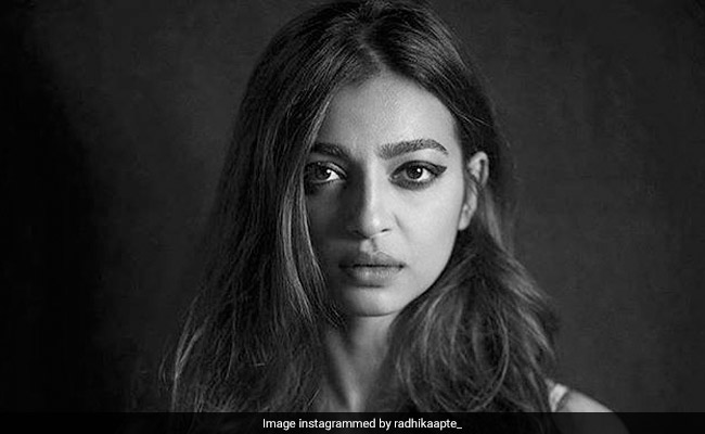 Radhika Apte 'Admires' Priyanka Chopra's 'Battle' Scars