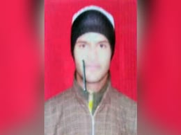 जम्मू-कश्मीर : विधायक आवास से AK 47 लेकर फरार एसपीओ का आतंकियों से संबंध : पुलिस जम्मू-कश्मीर : विधायक आवास से AK 47 लेकर फरार एसपीओ का आतंकियों से संबंध : पुलिस