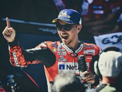 MotoGP: Lorenzo Beats Dovizioso To Pole In Aragon GP