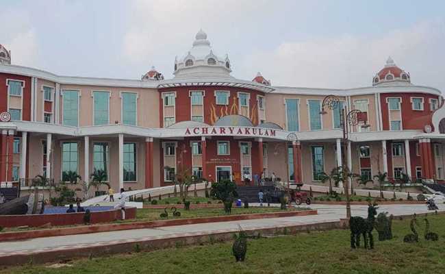 बाबा रामदेव के गुरुकुल का आज अमित शाह करेंगे उद्घाटन, बढ़ती दूरियां घटने के संकेत