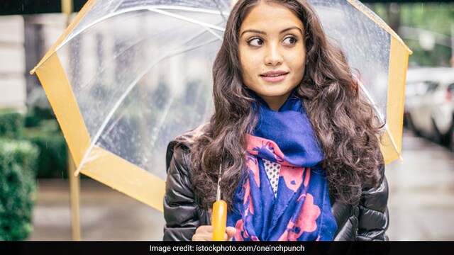 Diet for hair fall: Add fenugreek seeds in coconut oil to reduce hair fall during monsoon