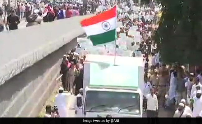 5 फीसदी आरक्षण की मांग को लेकर मुस्लिम मूक मोर्च का पुणे में प्रदर्शन