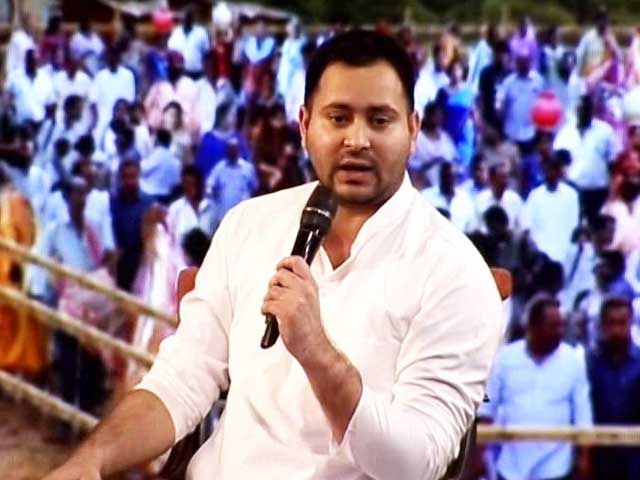 एनडीटीवी युवा : क्रिकेट से राजनीति में आने के सवाल पर यह बोले तेजस्वी यादव