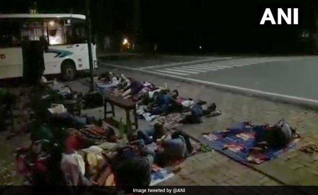 Bihar Students, On Picnic, Made To Sleep On Road After Bus Breaks Down
