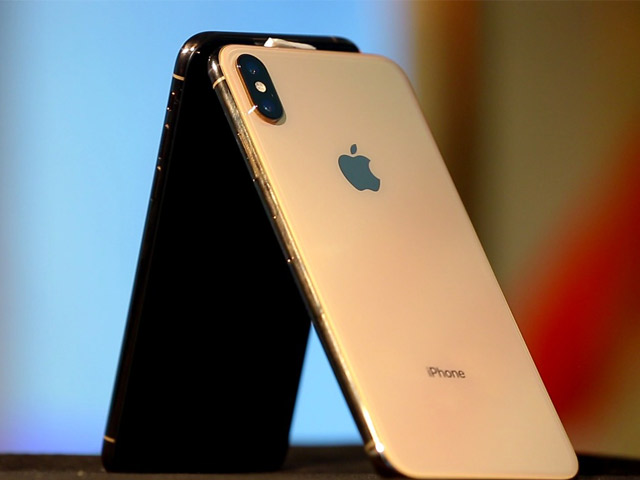 Hands-On With the New iPhones