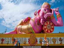 Ganesh Visarjan: थाईलैंड में स्थित है गणपति की विशाल प्रतिमा, देखिए गणेशोत्सव की तस्वीरें Ganesh Visarjan: थाईलैंड में स्थित है गणपति की विशाल प्रतिमा, देखिए गणेशोत्सव की तस्वीरें