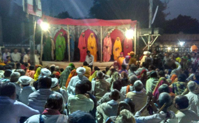 'राम-लक्ष्मण' और 'भरत-शत्रुघ्न' के बीमार होने से रोकने की पड़ी 250 सालों से जारी वाराणसी की रामलीला