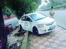 दिल्ली : नशे में चूर रईसजादे ने फुटपाथ पर सो रहे लोगों पर चढ़ाई कार, 2 की मौत दिल्ली : नशे में चूर रईसजादे ने फुटपाथ पर सो रहे लोगों पर चढ़ाई कार, 2 की मौत