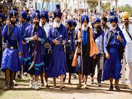 करतारपुर कॉरिडोर को मिली मंजूरी, अपने खर्च से बनाएगी केंद्र सरकार, दरबार साहिब जा सकेंगे सिख श्रद्धालु करतारपुर कॉरिडोर को मिली मंजूरी, अपने खर्च से बनाएगी केंद्र सरकार, दरबार साहिब जा सकेंगे सिख श्रद्धालु