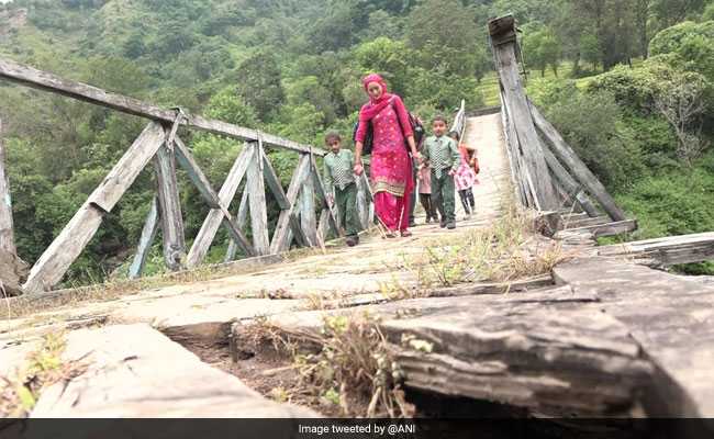 Jammu And Kashmir Wooden Bridge Damaged, Risky To Cross