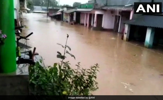 Weather Report : ओडिशा  में चक्रवाती तूफान से भारी बारिश,  दिल्ली सहित कई राज्यों में भारी बारिश की चेतावनी, जानें अपने राज्य का हाल