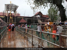 सबरीमाला मंदिर में सभी महिलाएं प्रवेश कर सकेंगी? सुप्रीम कोर्ट का फैसला आज सबरीमाला मंदिर में सभी महिलाएं प्रवेश कर सकेंगी? सुप्रीम कोर्ट का फैसला आज