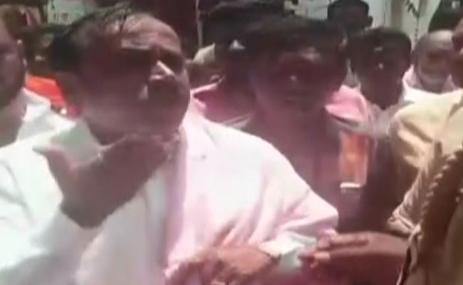 BJP Leader Calls Cops "Anti-Hindu" Over Ganesh Chaturthi Procession Route