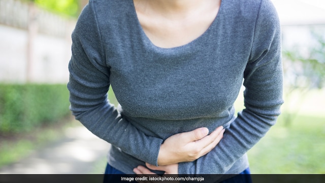 In order to avoid an upset stomach you should start eating four to five smaller meals