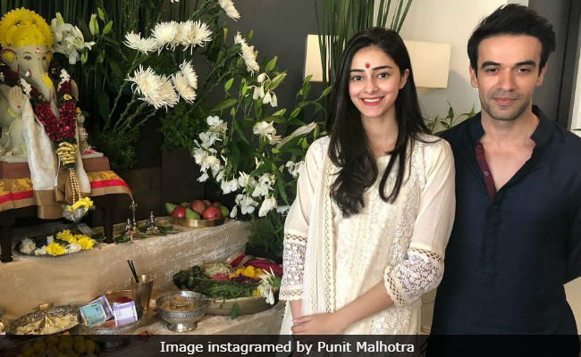 Ganesh Chaturthi 2018: <i>Student</i> Ananya Panday Welcomes Bappa With Punit Malhotra